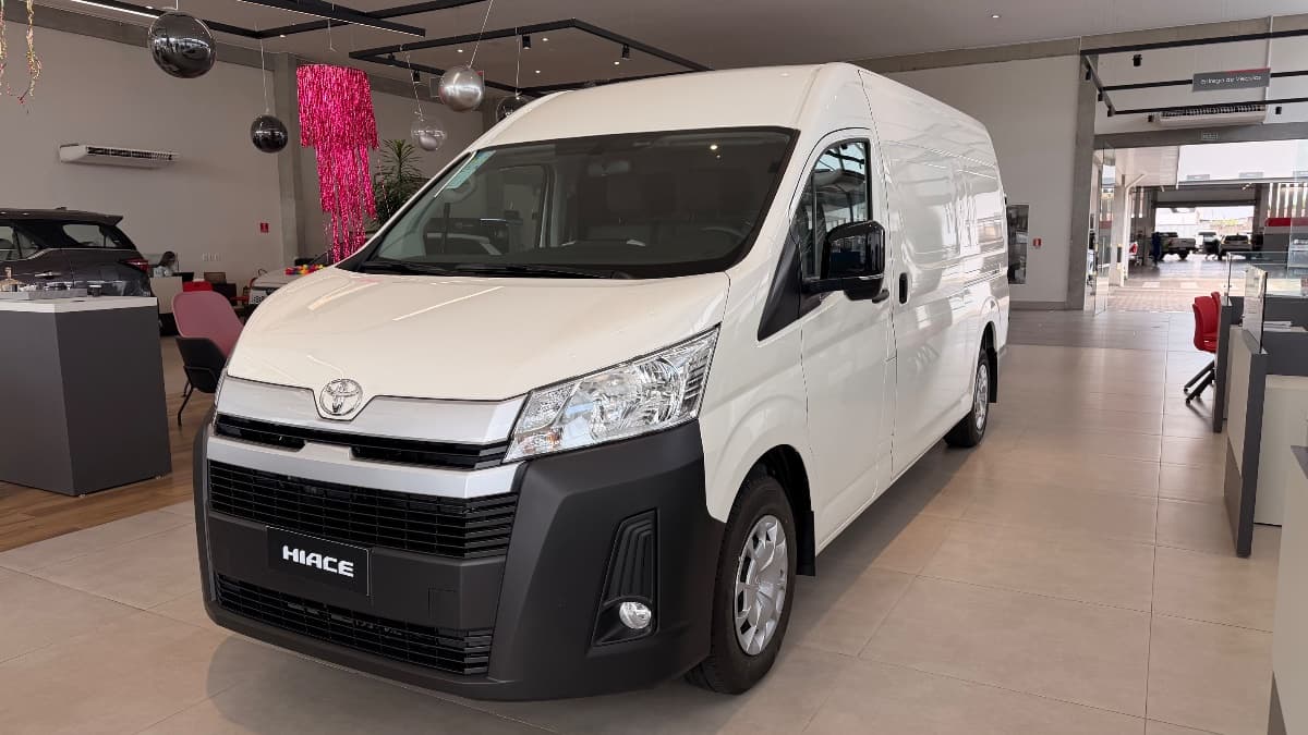 Toyota HIACE Furgão DX Aut 9,3 m3 DX 2026
