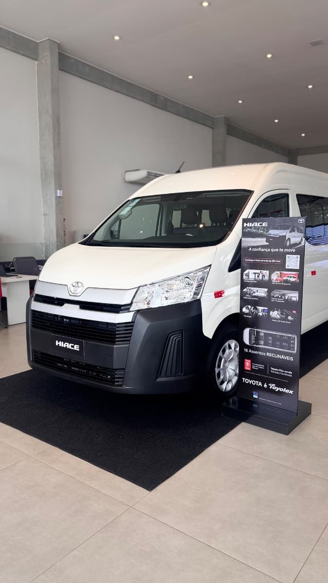 Toyota HIACE DX 15+1 DX 2026